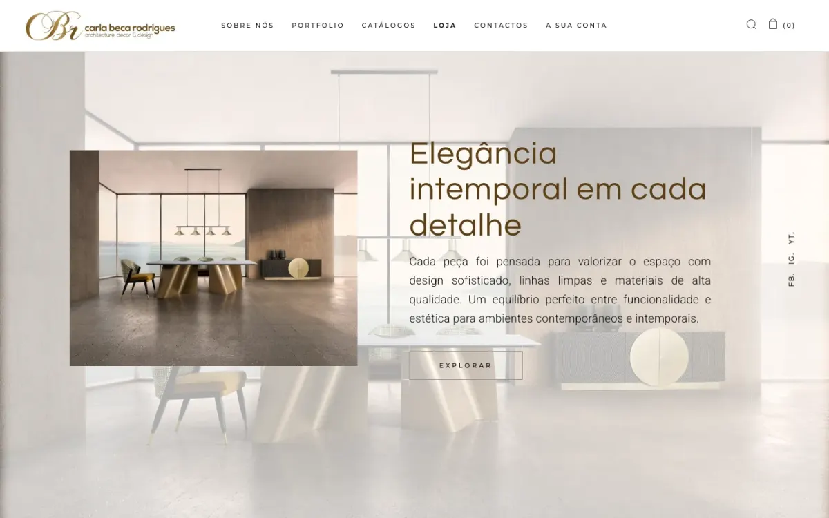 Página inicial de Carla Beça Rodrigues com o interior de uma sala de jantar e o título "Elegância intemporal em cada detalhe"